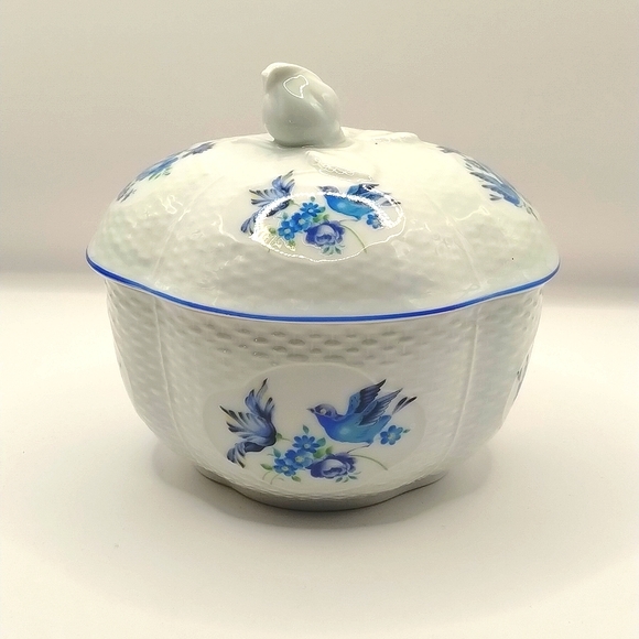 Orlane Paris Blue Bird and Floral Porcelain Trefoil Basket Weave Dish Japan - Picture 1 of 8